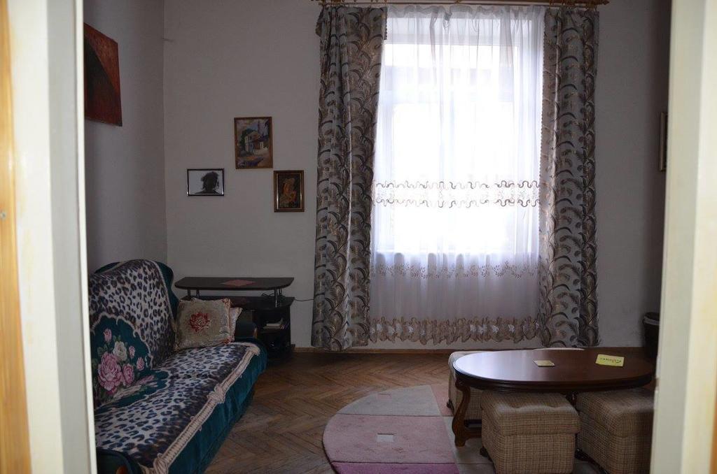 Mieszkanie Na Szpitalnej Lviv Exterior foto