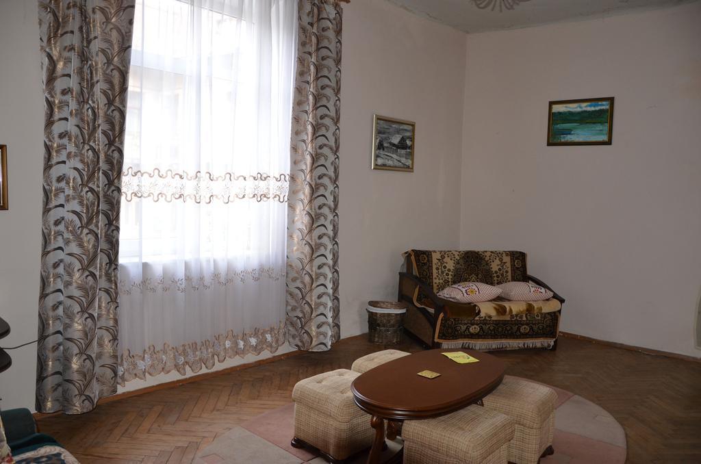 Mieszkanie Na Szpitalnej Lviv Exterior foto